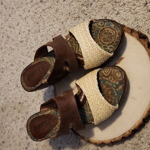 Born Mona Mocca Raffia Sandals Sz 7